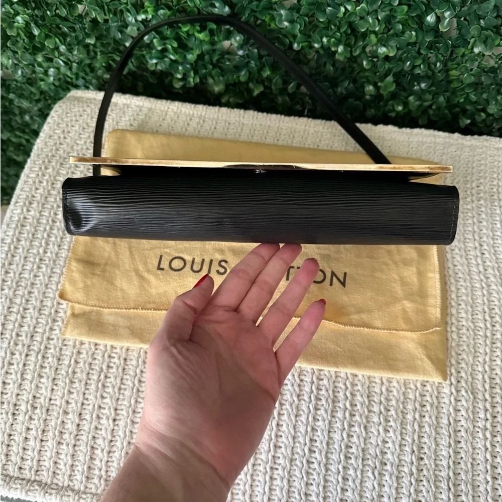 Louis Vuitton Black Epi Nocture Shoulder Bag Authentic